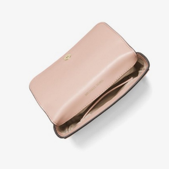 Michael Kors Mott leather belt bag - Picture 4 of 4